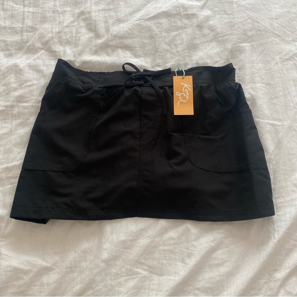 Kana Sol Women’s Low Rise Black Skort - Picture 3 of 4